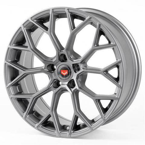 Литой диск В СТИЛЕ VOSSEN HF-2 R18 8J 5x114.3 ET35 dia 73.1