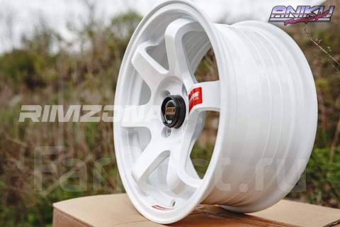 Литой диск RAYS 3800 R15 7J 4x100 ET30 dia 73.1