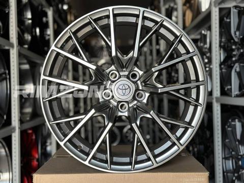 Литой диск В стиле Toyota 787953041041 R18 8J 5x114.3 ET35 dia 60.1