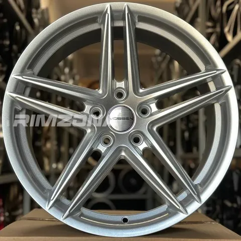 Литой диск В СТИЛЕ VOSSEN VFS-5 R18 8J 5x114.3 ET35 dia 73.1