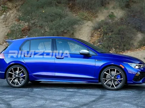 Литой диск В стиле Volkswagen R-line R17 7J 5x100 ET35 dia 57.1 - Фото вживую на авто №7